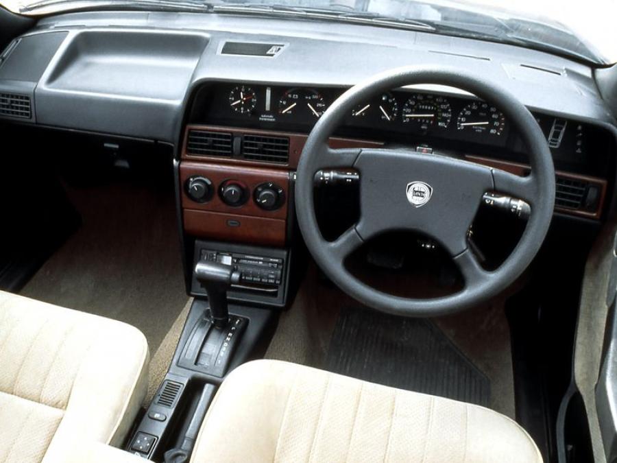  Lancia Dedra 1989 года  (UK) (фото 2 из 8)